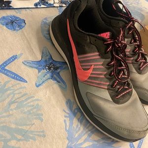 Womens Nike shoes size 8.5